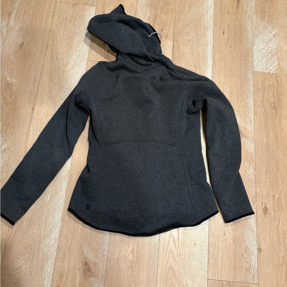 Lululemon Gray Fleece Hoodie​ - Picture 3 of 3